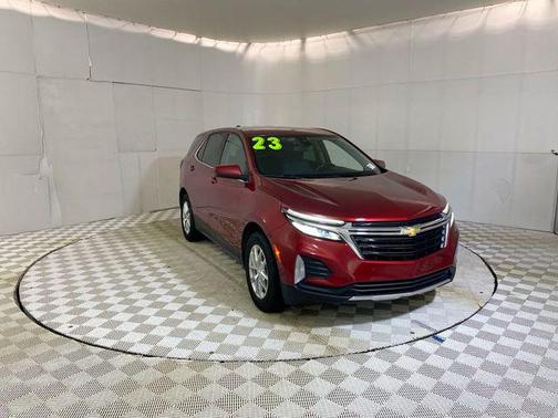 Radiant Red Tintcoat 2023 Chevrolet Equinox 1LT