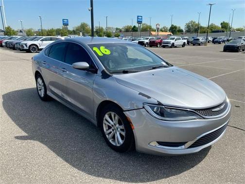 2016 Chrysler 200 Limited