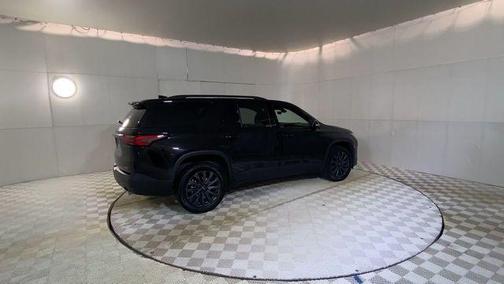 Mosaic Black Metallic 2023 Chevrolet Traverse RS