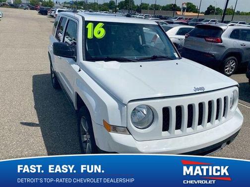 Bright White Clearcoat 2016 Jeep Patriot High Altitude