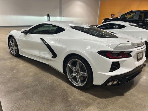 Arctic White 2023 Chevrolet Corvette Stingray w/3LT