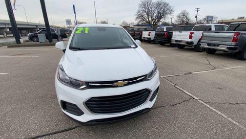 Summit White 2021 Chevrolet Trax LS