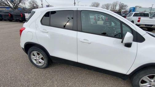 Summit White 2021 Chevrolet Trax LS