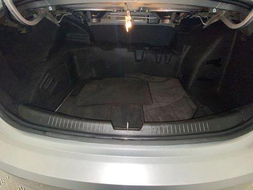 Silver Ice Metallic 2018 Chevrolet Malibu Hybrid Base