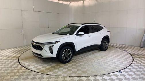 Summit White 2024 Chevrolet Trax LT