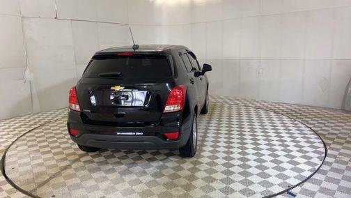 Mosaic Black Metallic 2019 Chevrolet Trax LS