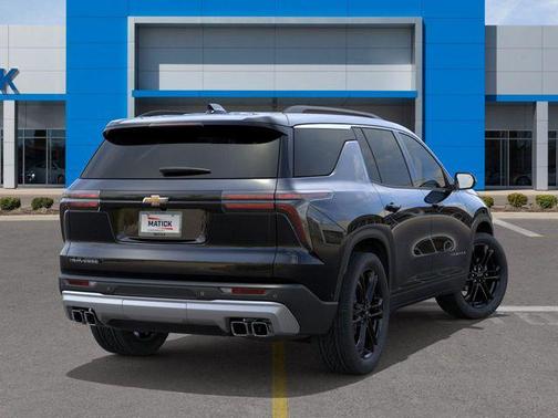 Mosaic Black Metallic 2026 Chevrolet Traverse LT