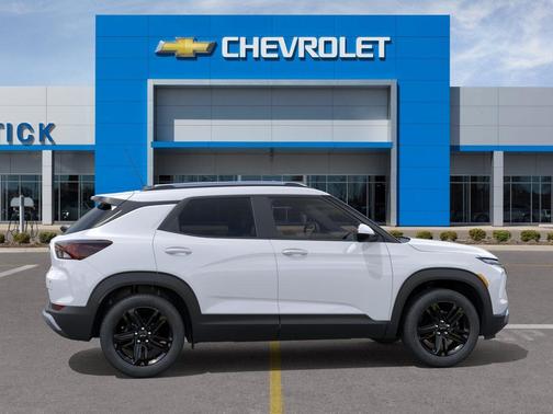 Summit White 2026 Chevrolet Trailblazer LT