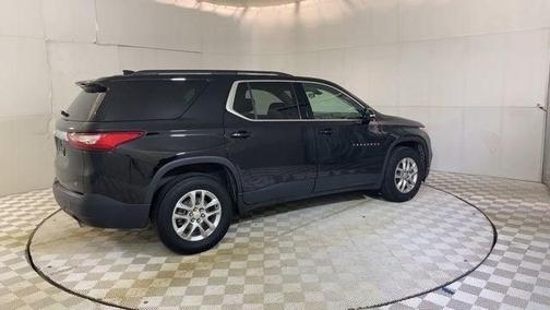 Mosaic Black Metallic 2019 Chevrolet Traverse LT Leather