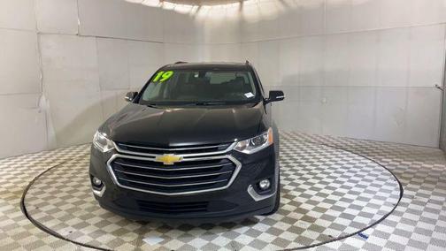 Mosaic Black Metallic 2019 Chevrolet Traverse LT Leather