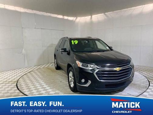 Mosaic Black Metallic 2019 Chevrolet Traverse LT Leather