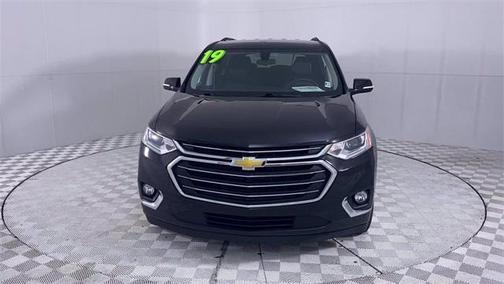 Mosaic Black Metallic 2019 Chevrolet Traverse LT Leather