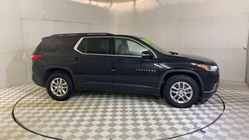 Mosaic Black Metallic 2019 Chevrolet Traverse LT Leather