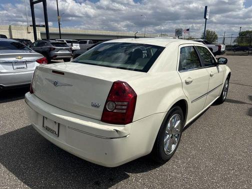 Cool Vanilla Clearcoat 2008 Chrysler 300 Touring