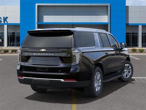 2025 Chevrolet Suburban LT
