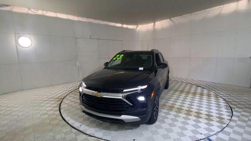 Mosaic Black Metallic 2025 Chevrolet Trailblazer LT
