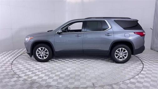 Satin Steel Metallic 2019 Chevrolet Traverse LT Cloth