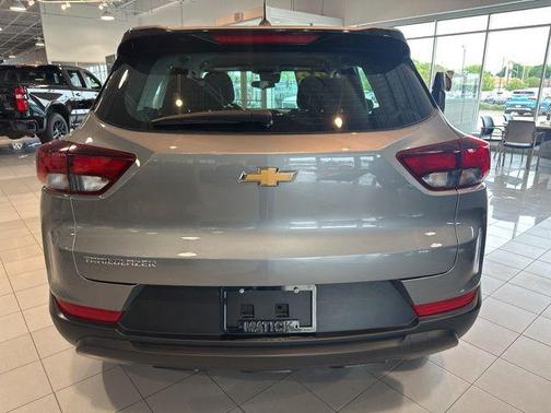 Sterling Gray Metallic 2023 Chevrolet Trailblazer LS