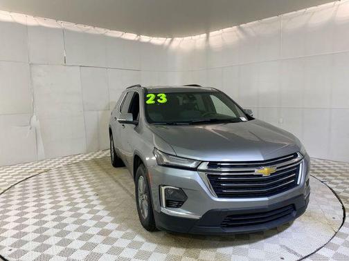 Sterling Gray Metallic 2023 Chevrolet Traverse LT Cloth
