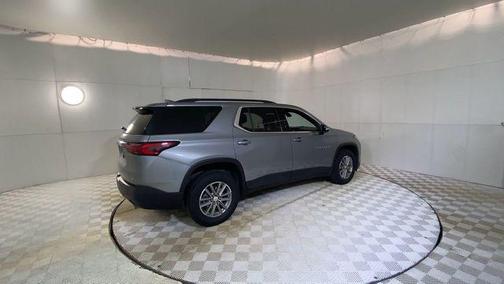 Sterling Gray Metallic 2023 Chevrolet Traverse LT Cloth