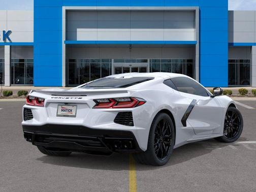 Arctic White 2026 Chevrolet Corvette Stingray w/1LT