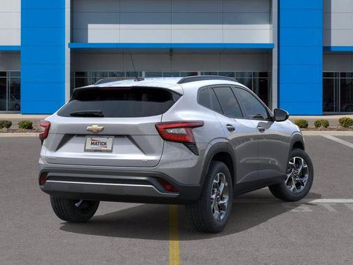 Sterling Gray Metallic 2025 Chevrolet Trax LT