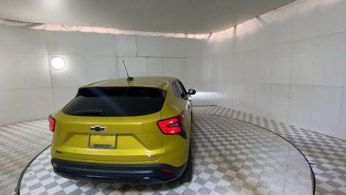 Nitro Yellow Metallic 2024 Chevrolet Trax FWD 1RS