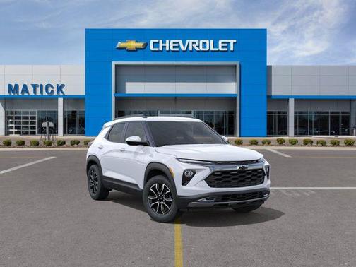 Iridescent Pearl Tricoat 2026 Chevrolet Trailblazer ACTIV