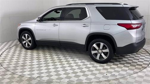 Silver Ice Metallic 2019 Chevrolet Traverse LT Leather
