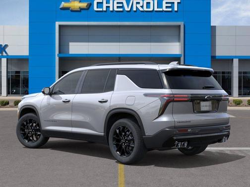 Sterling Gray Metallic 2026 Chevrolet Traverse LT