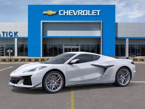 Arctic White 2026 Chevrolet Corvette Z06