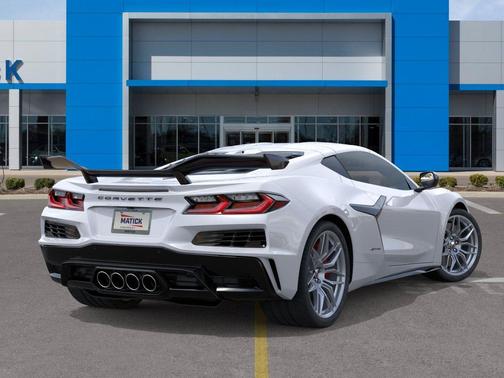 Arctic White 2026 Chevrolet Corvette Z06