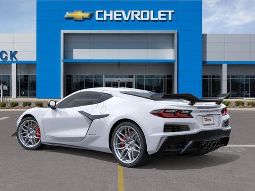 Arctic White 2026 Chevrolet Corvette Z06