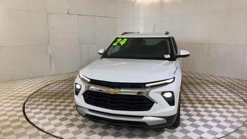 Summit White 2024 Chevrolet Trailblazer LT