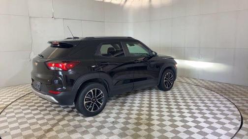 Mosaic Black Metallic 2024 Chevrolet Trailblazer LT