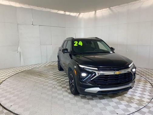 Mosaic Black Metallic 2024 Chevrolet Trailblazer LT
