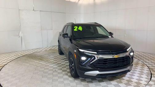 Mosaic Black Metallic 2024 Chevrolet Trailblazer LT