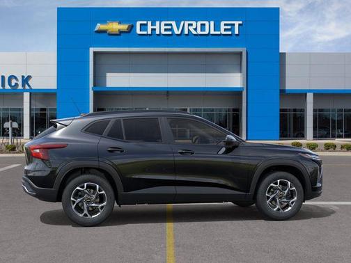 Mosaic Black Metallic 2026 Chevrolet Trax LT