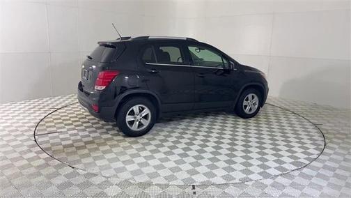 Mosaic Black Metallic 2020 Chevrolet Trax LT