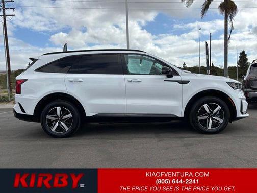 White Pearl 2022 Kia Sorento S