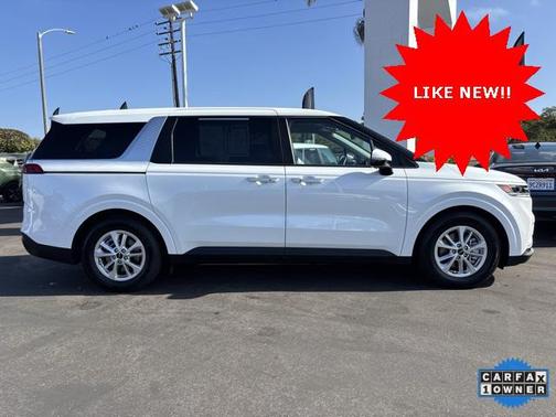 2023 Kia Carnival LX