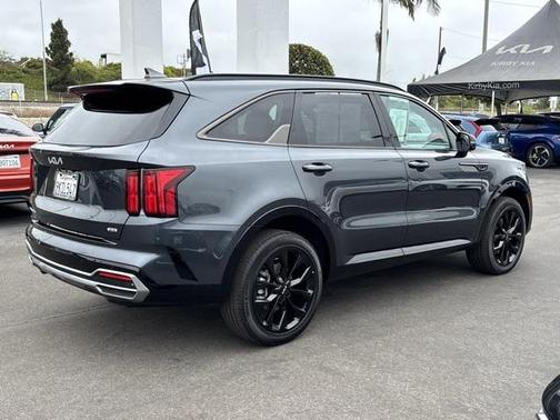 2023 Kia Sorento SX