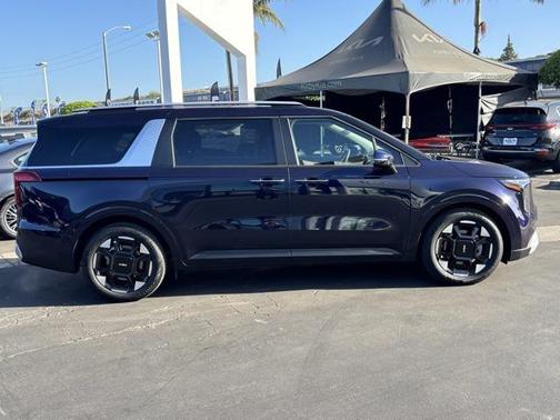 2025 Kia Carnival EX