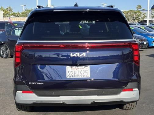 2025 Kia Carnival EX
