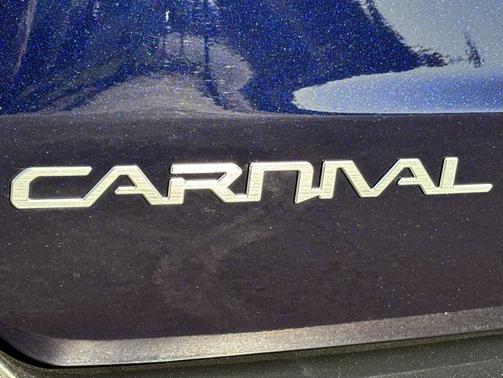 2025 Kia Carnival EX