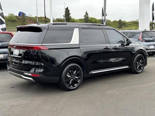 2024 Kia Carnival SX