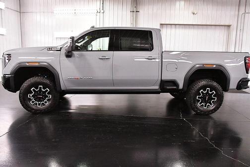 2024 GMC Sierra 2500 AT4