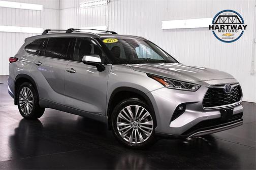 2022 Toyota Highlander Hybrid Platinum
