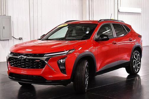 Apex Red 2026 Chevrolet Trax FWD 2RS