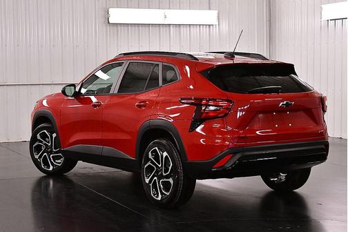 Apex Red 2026 Chevrolet Trax FWD 2RS